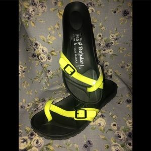 **LIKE NEW** Waterproof Betula Birkenstocks